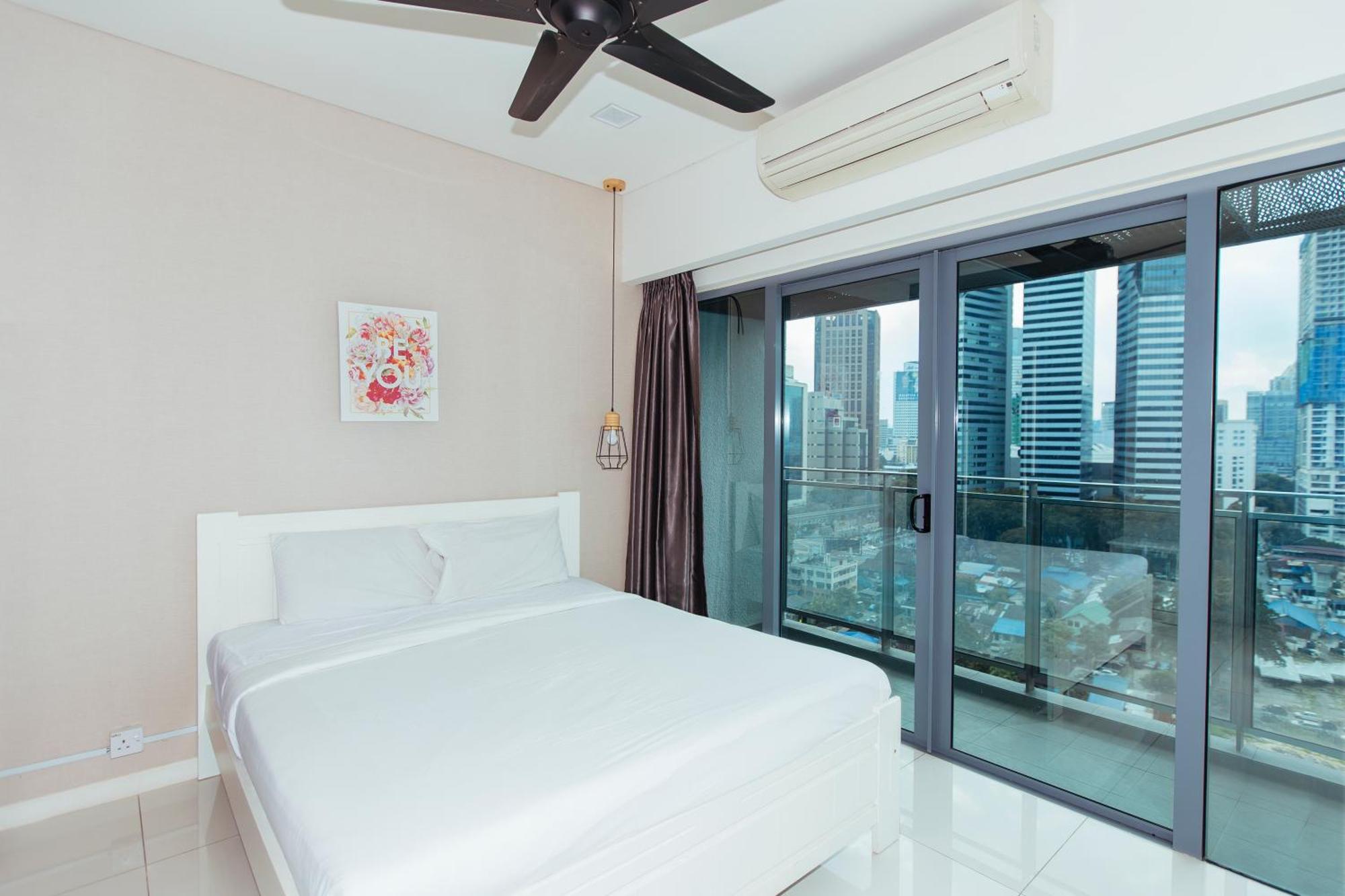 Summer Suites Klcc By Apartx Kuala Lumpur Extérieur photo